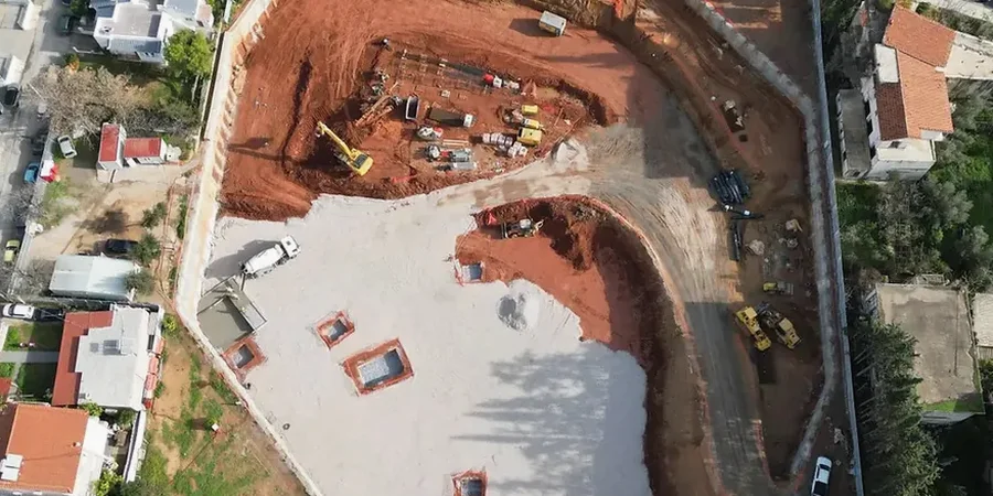 Diseño Geotécnico de Excavaciones Profundas en Lo Prado: Estabilidad en Suelos Finos Lacustres